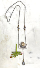 Load image into Gallery viewer, SALE/Flower Box Lariat 3