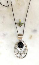Load image into Gallery viewer, Folk Pendant Necklace With Black Button