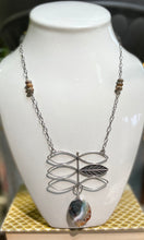 Load image into Gallery viewer, Large Leaf Necklace