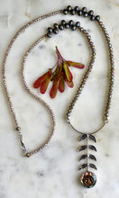 Load image into Gallery viewer, Champagne Flower Drop Necklace