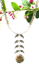 Load image into Gallery viewer, Champagne Flower Drop Necklace