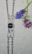 Load image into Gallery viewer, SALE/Button Flower Labradorite Necklace