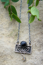 Load image into Gallery viewer, Mini Flower Box Necklace