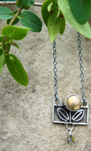Load image into Gallery viewer, Mini Flower Box Necklace