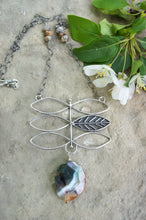 Load image into Gallery viewer, Large Leaf Necklace