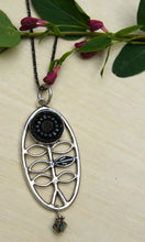 Load image into Gallery viewer, Flower Fun Pendant Necklace