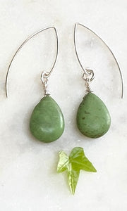 Tear drop Green Earrings