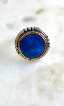 Load image into Gallery viewer, Beautiful Blue Antique Button Ring
