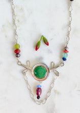 Load image into Gallery viewer, Flower Gems Antique Enamel Button Necklace
