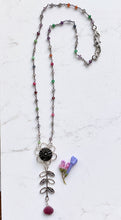 Load image into Gallery viewer, Happy Flower Gems Necklace
