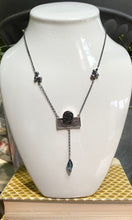 Load image into Gallery viewer, Flower Box Lariat 4 Necklace
