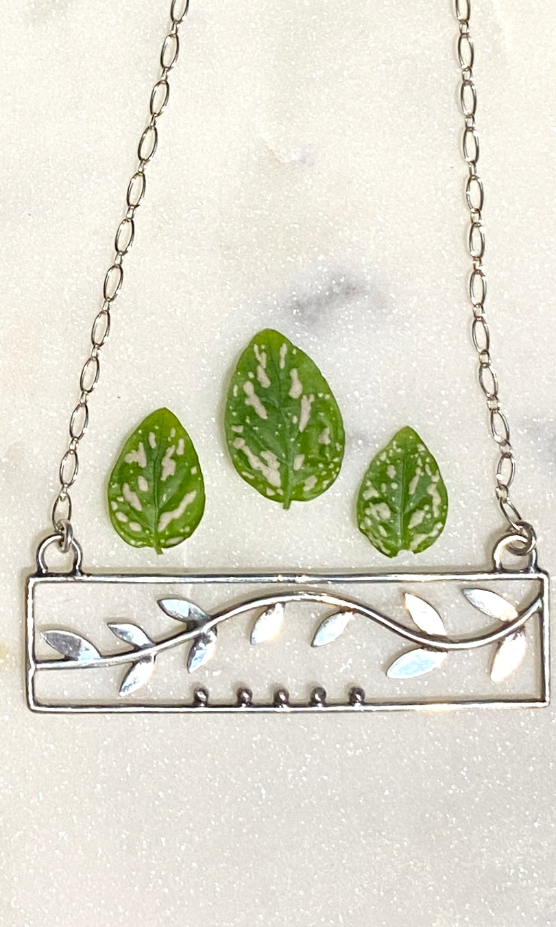 Boxed Vine Necklace