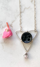 Load image into Gallery viewer, Tri petal Flower Button
