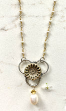 Load image into Gallery viewer, Tri Petal Pearl and Gold Necklace
