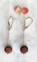 Load image into Gallery viewer, Brown flower earrings
