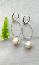 Load image into Gallery viewer, Pearly Earrings (Restocked)
