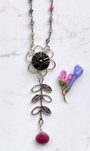 Load image into Gallery viewer, Happy Flower Gems Necklace
