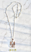 Load image into Gallery viewer, Contemporary Shiny Leaf Necklace
