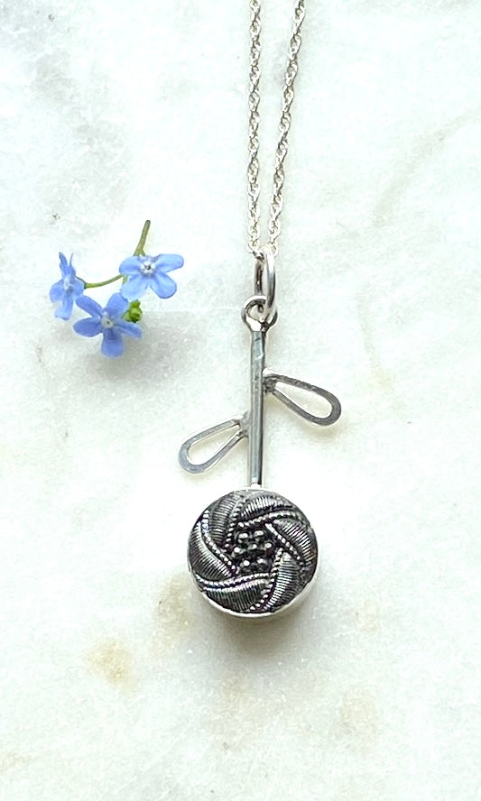 Antique Button Flower Breeze Pendant