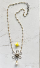 Load image into Gallery viewer, Bright Flower with Gold and Pearls Necklace
