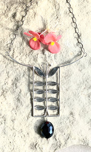 Folk Leaves Flower Necklace