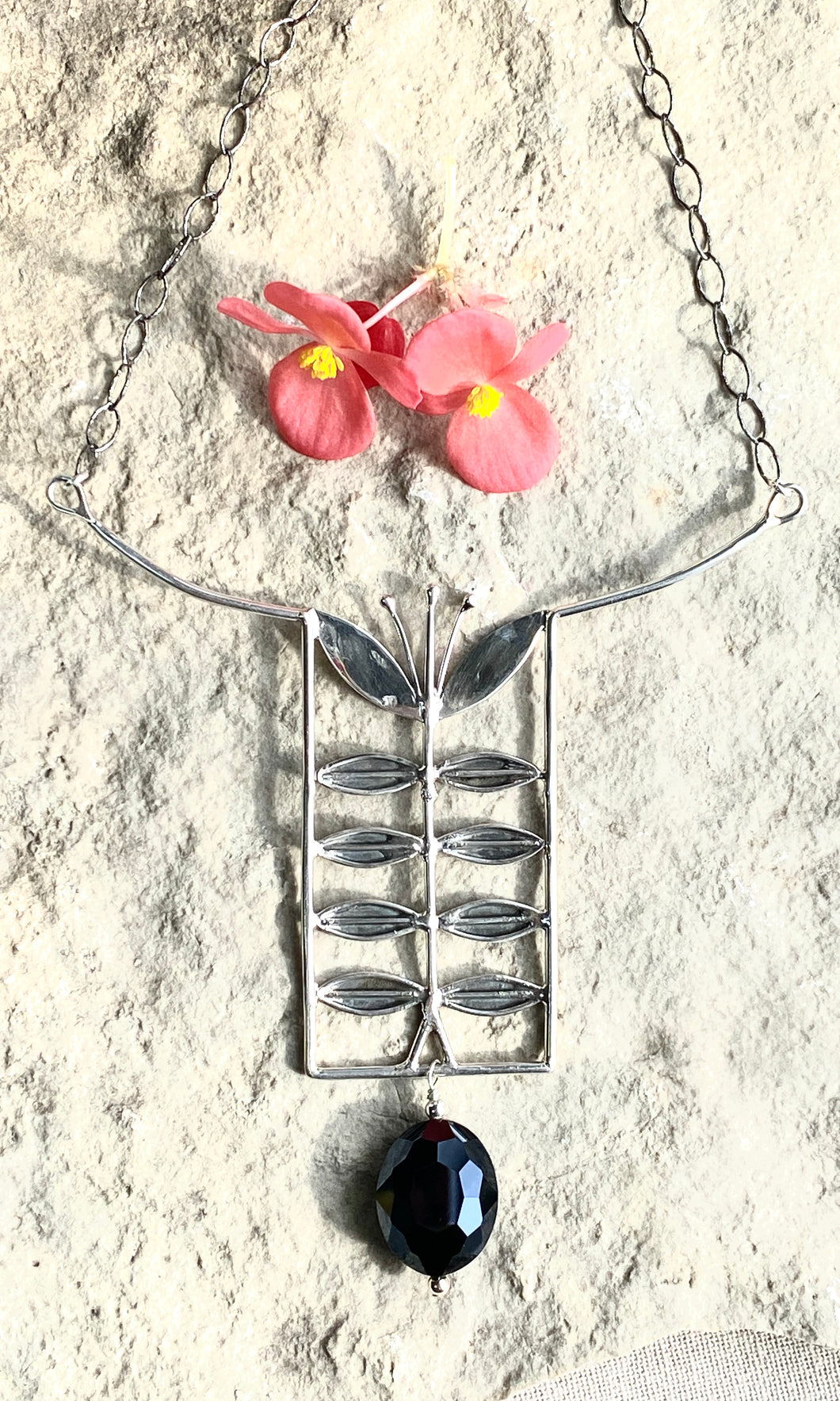 Folk Leaves Flower Necklace
