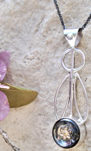 SALE/Flower Drop Necklace