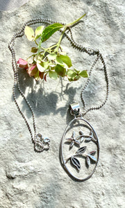 Oval Folk Flowers 2 Necklace