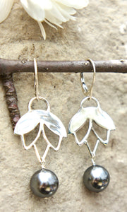 Water Lily Grey Earrings