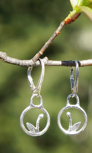 Sweet Circle Bud Earrings