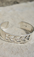 Load image into Gallery viewer, Vine Cuff Bracelet
