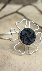Button Flower Bangle - Black Bracelet