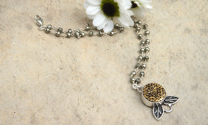 Flower Button Clasp Bracelet - Pyrite