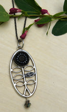 Load image into Gallery viewer, Flower Fun Pendant Necklace
