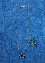 Load image into Gallery viewer, Mini Queen Anne Necklace
